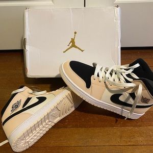 Nike Air Jordan 1 Mid